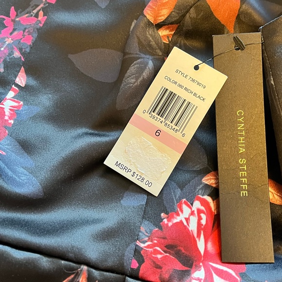 NWT floral fit & flare dress - Picture 12 of 12